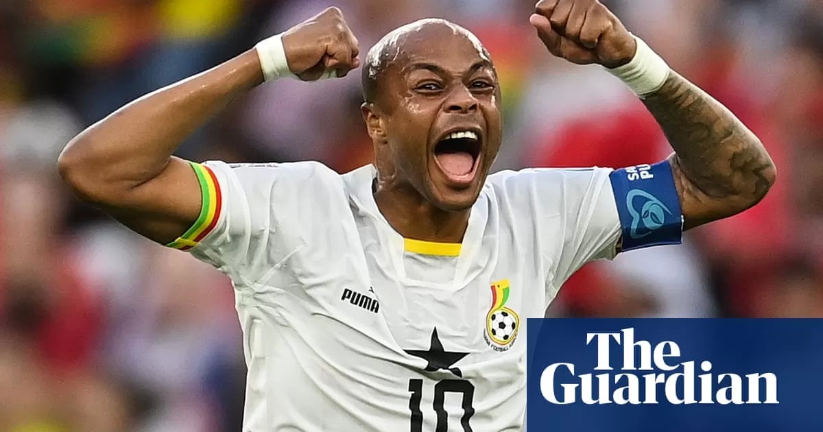 Nottingham Forest make free agent André Ayew their 30th signing of season