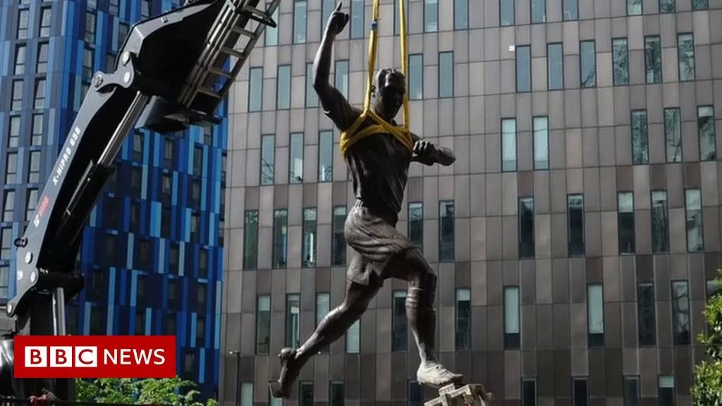 Alan Shearer statue moved to new home at St James' Park
