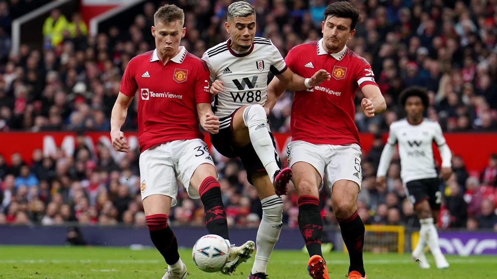 Man Utd midfielder lines up in weekend’s worst XI after failing to seize big chance