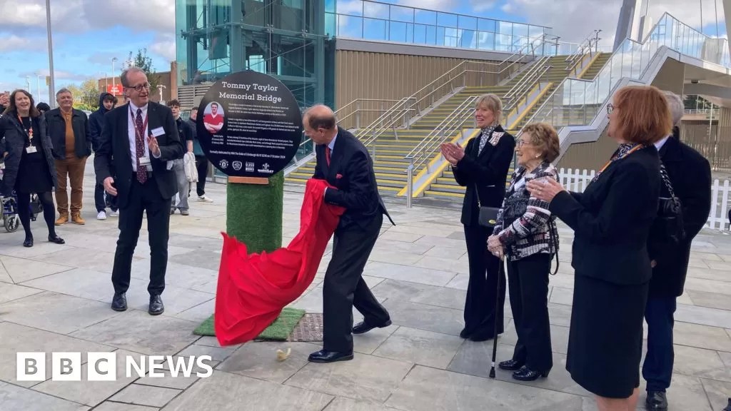 Edward unveils plaque at bridge named after player