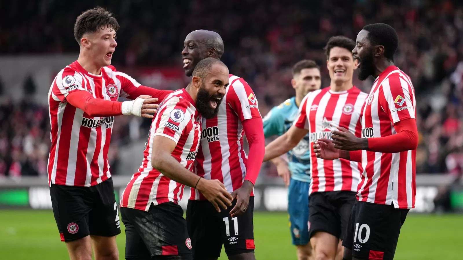 Brentford 3-0 Southampton: Saints fans turn on Jones as defeat to Bees leaves them rock bottom